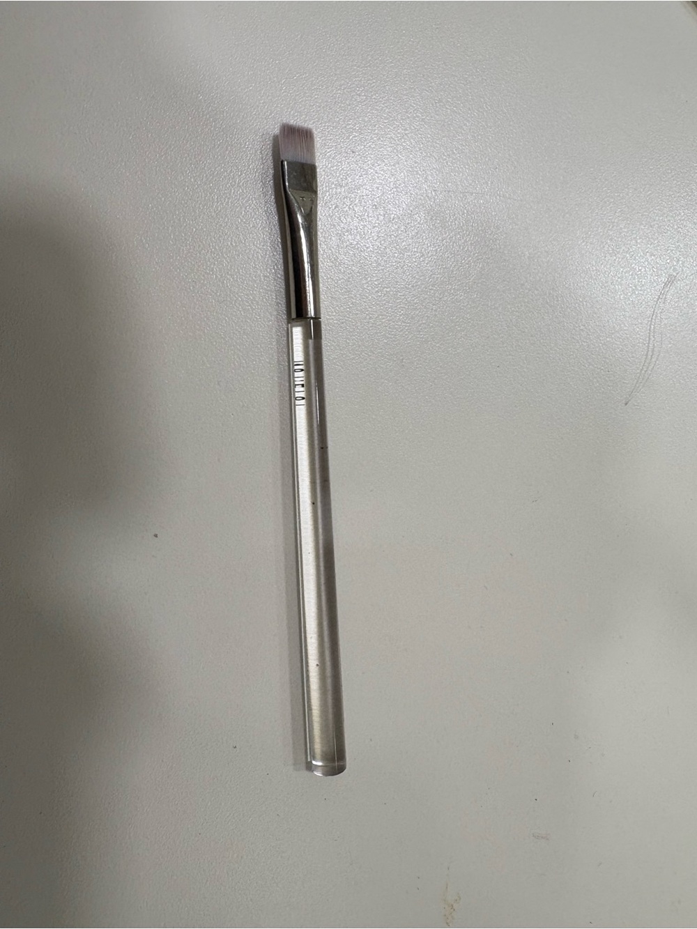 Trish mcEvoy eye liner  Brush for Precision Application